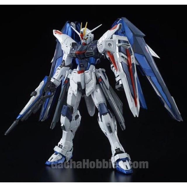 PRE-ORDER MG 1/100 Freedom Gundam Model Kit Set